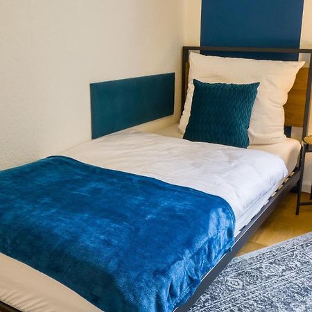 Gross, Modern, Zentrumsnah Mit Parkplatz Und Garten Ulm Exterior foto