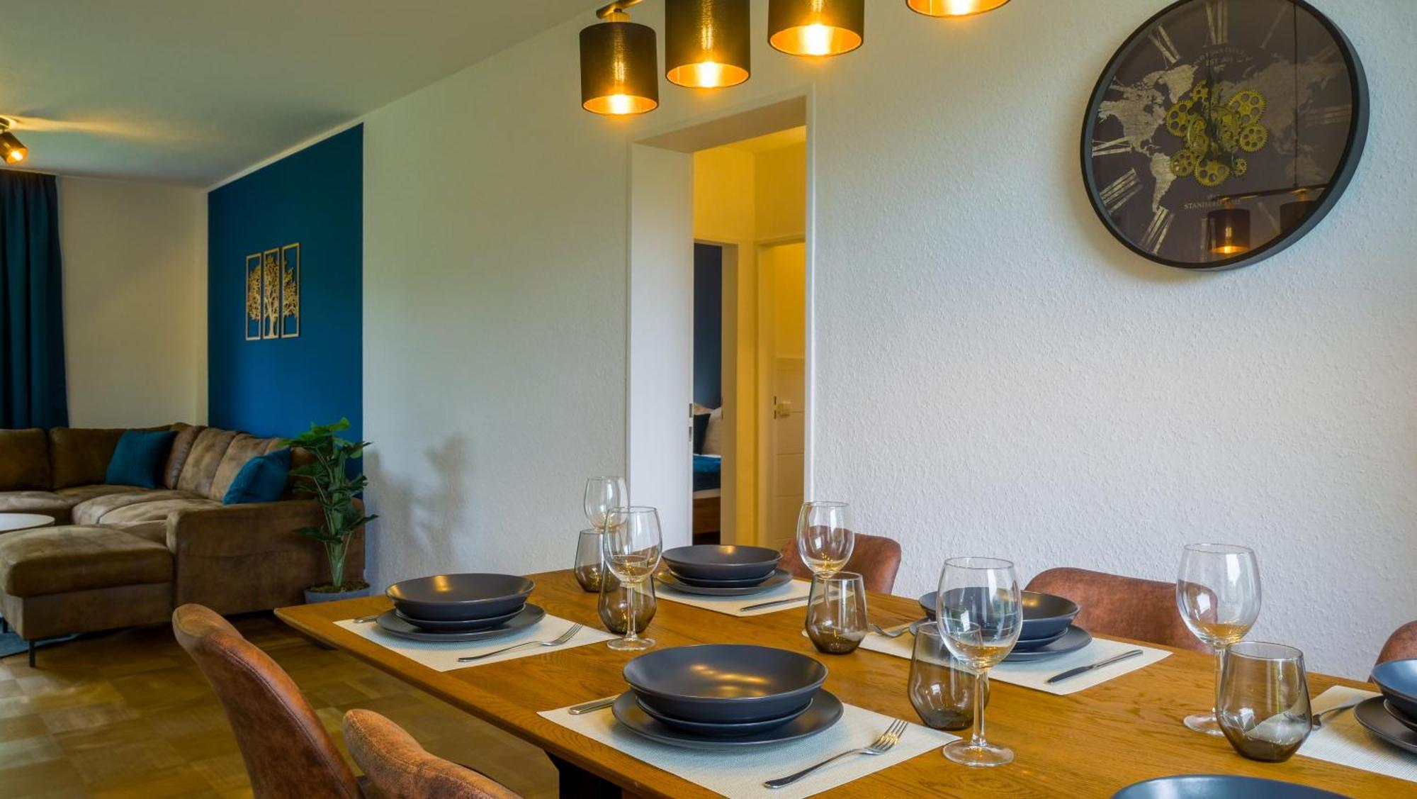 Gross, Modern, Zentrumsnah Mit Parkplatz Und Garten Ulm Exterior foto