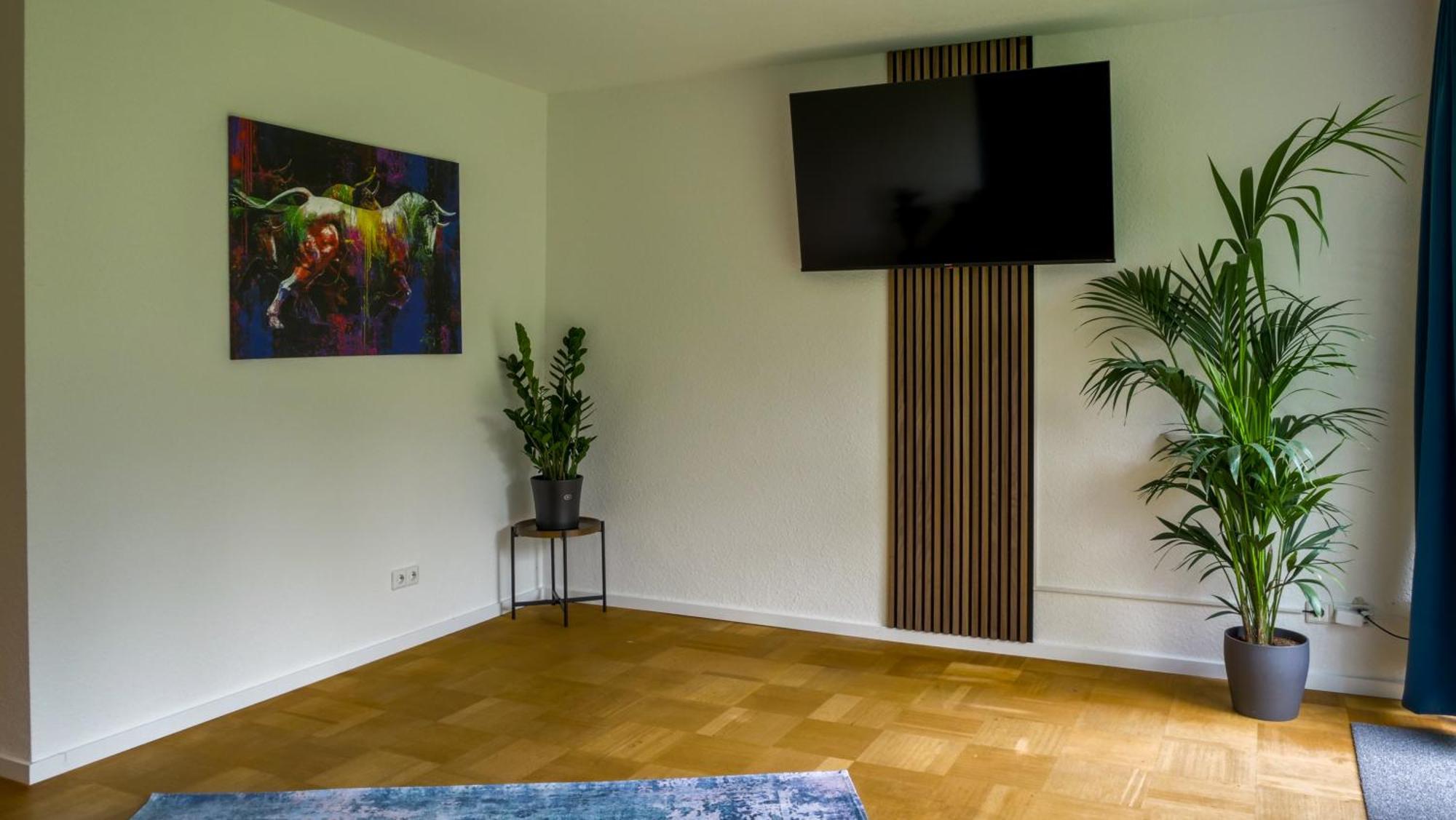 Gross, Modern, Zentrumsnah Mit Parkplatz Und Garten Ulm Exterior foto